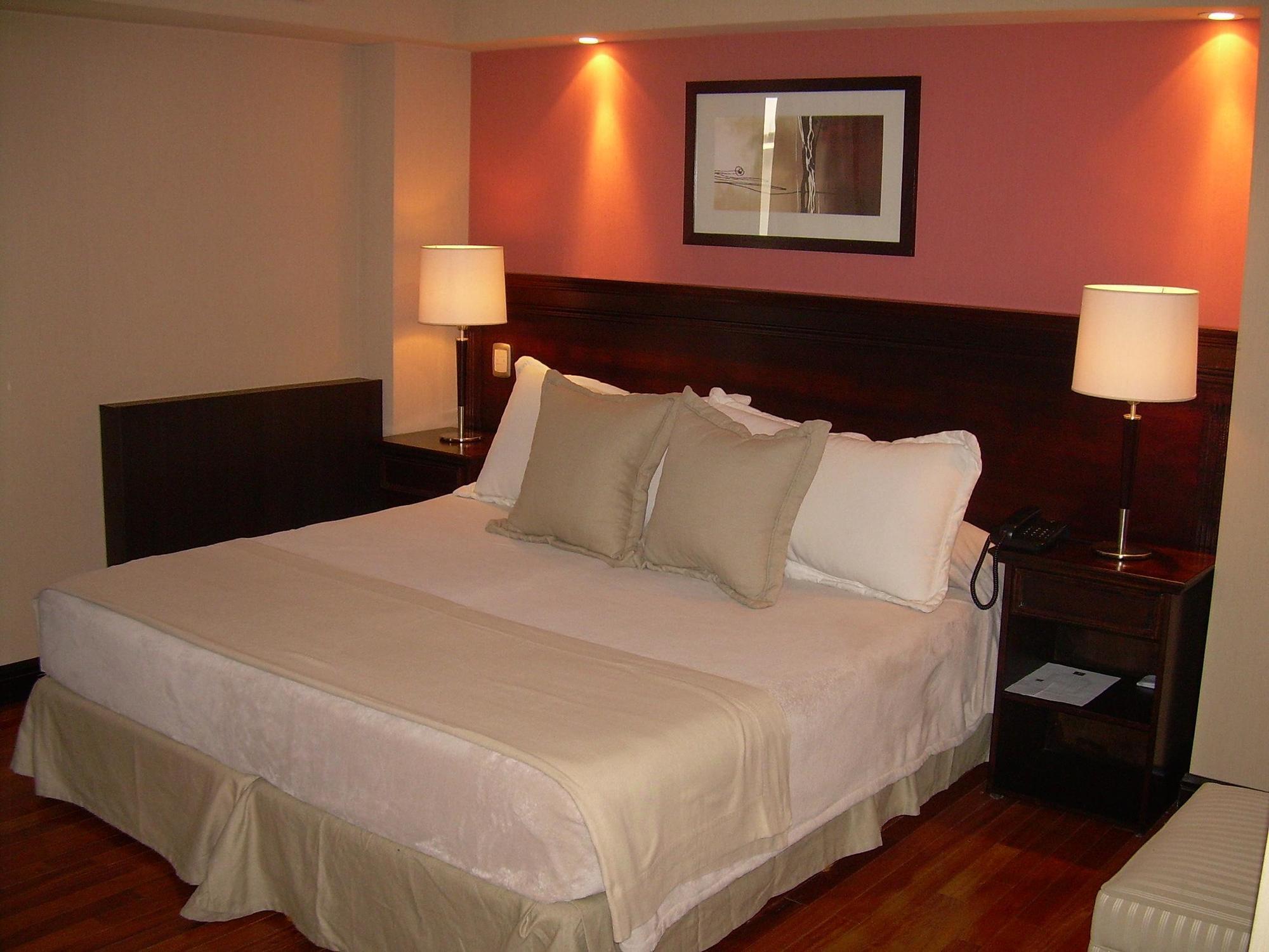 Premium Tower Suites Мендоса Екстериор снимка