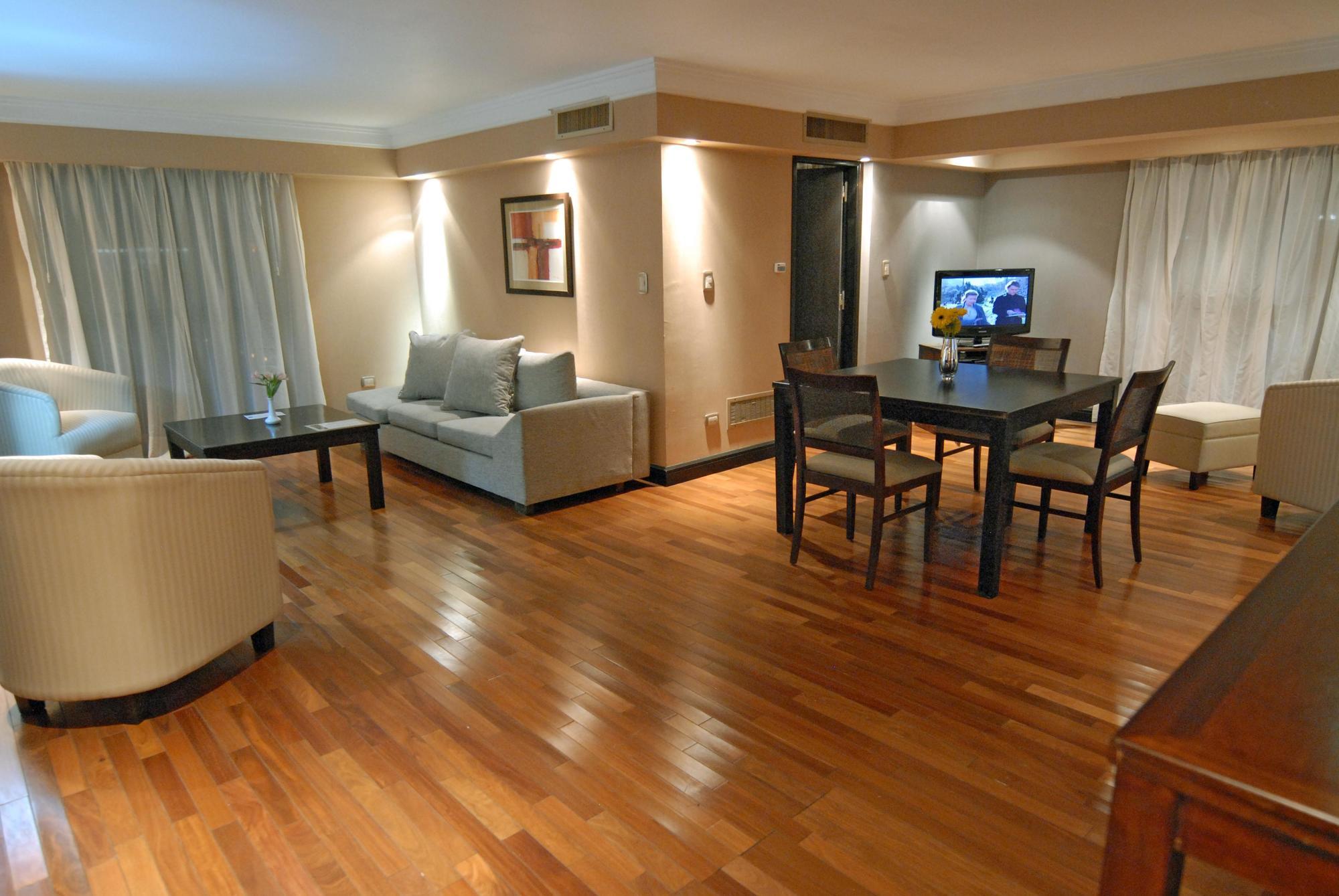 Premium Tower Suites Мендоса Екстериор снимка