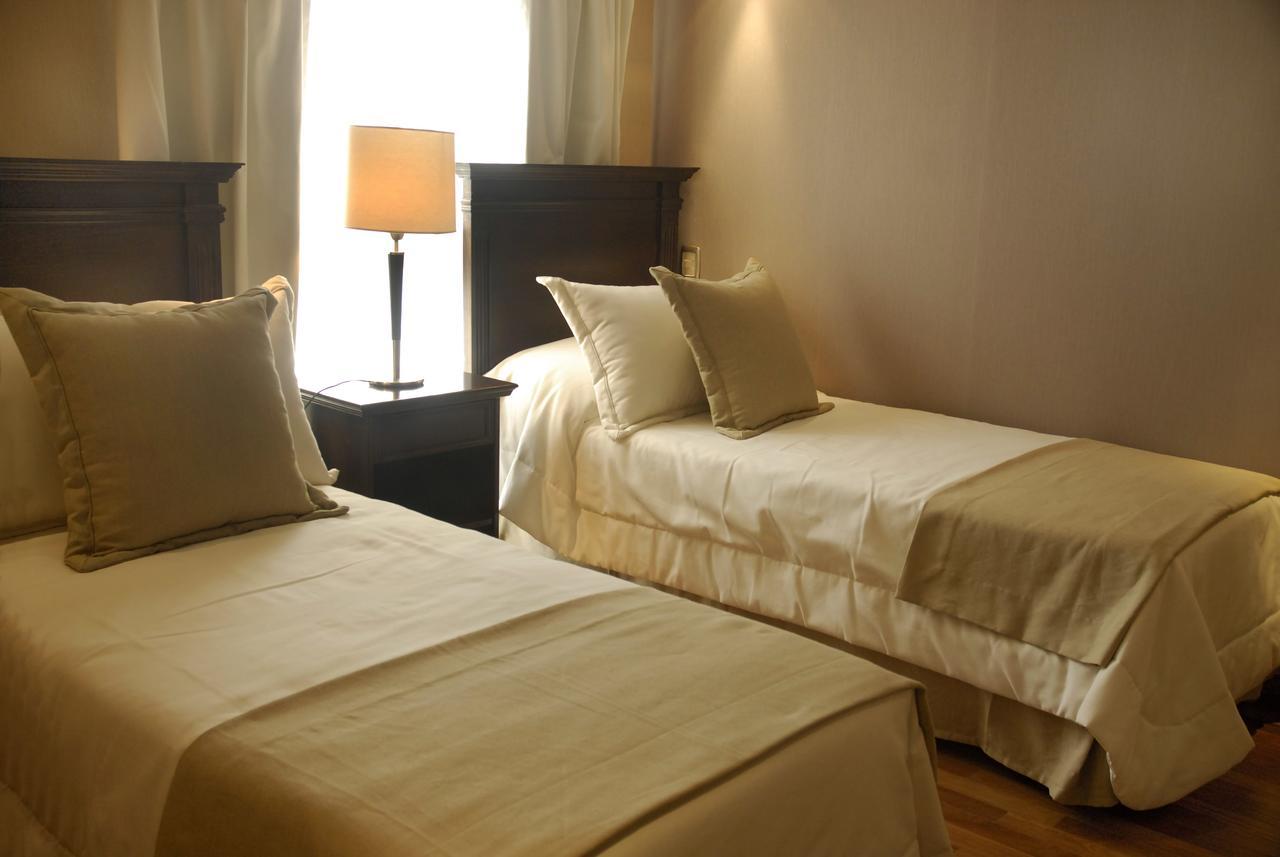 Premium Tower Suites Мендоса Екстериор снимка