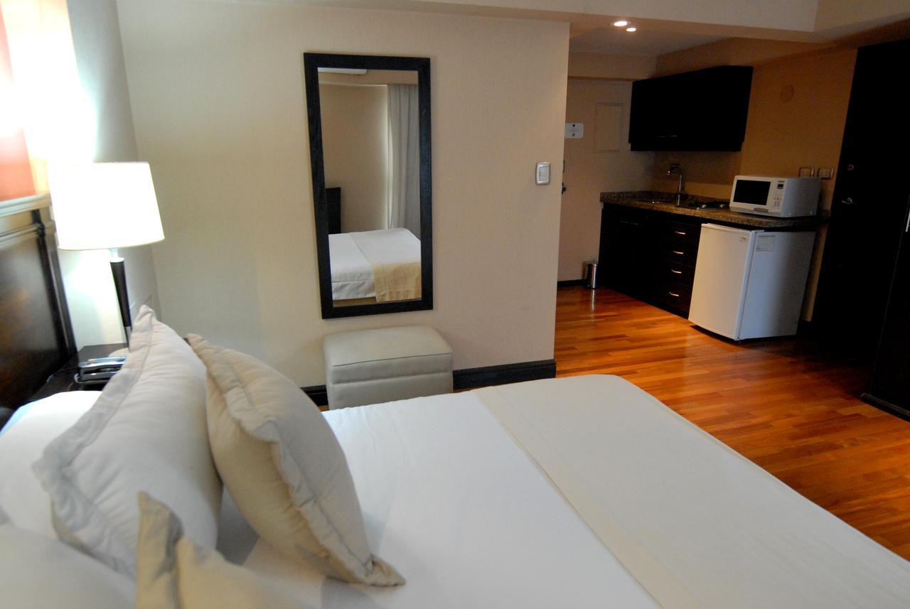 Premium Tower Suites Мендоса Екстериор снимка