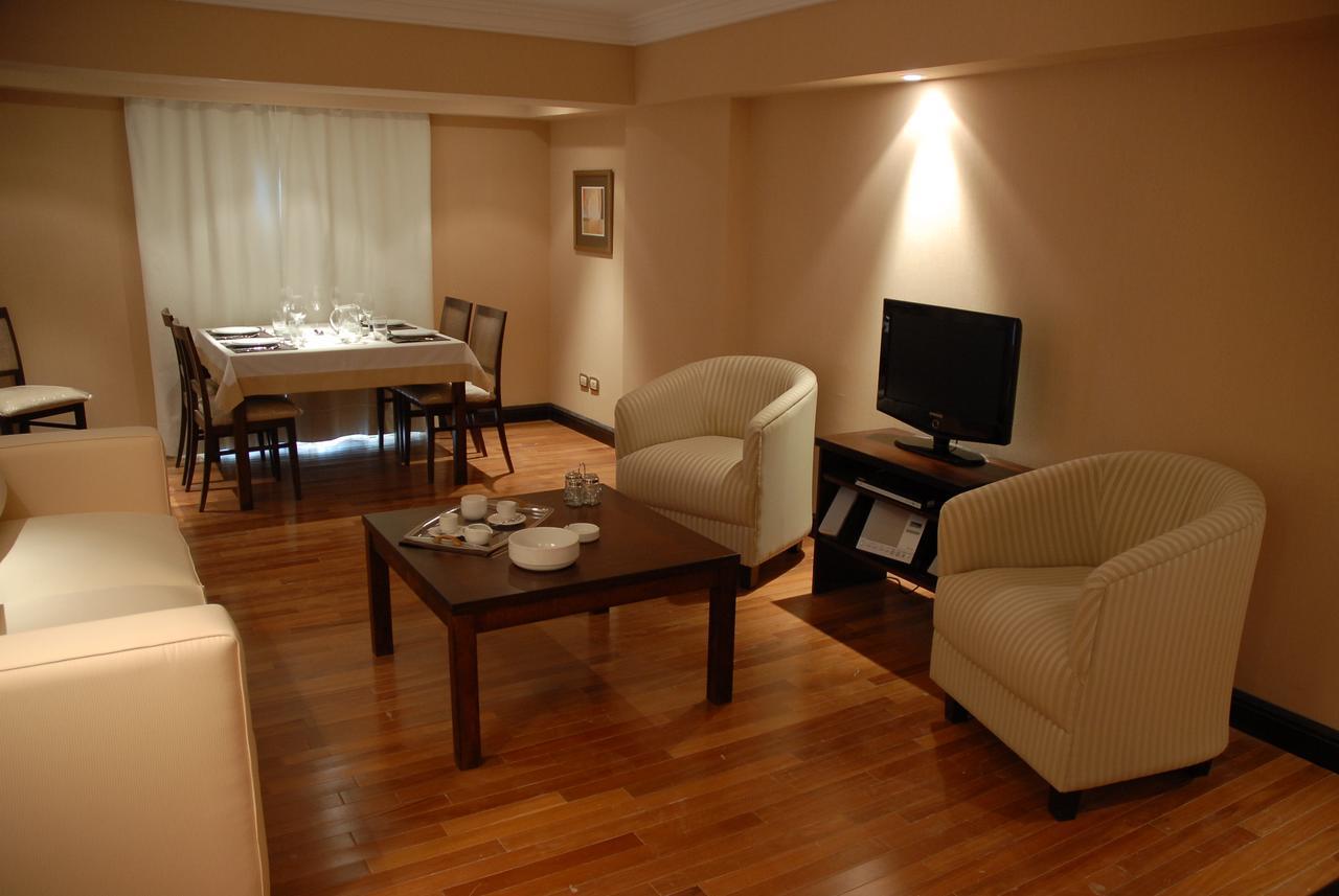 Premium Tower Suites Мендоса Екстериор снимка