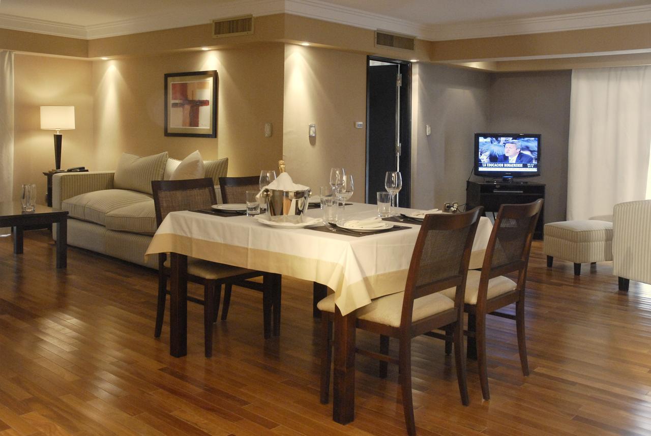 Premium Tower Suites Мендоса Екстериор снимка
