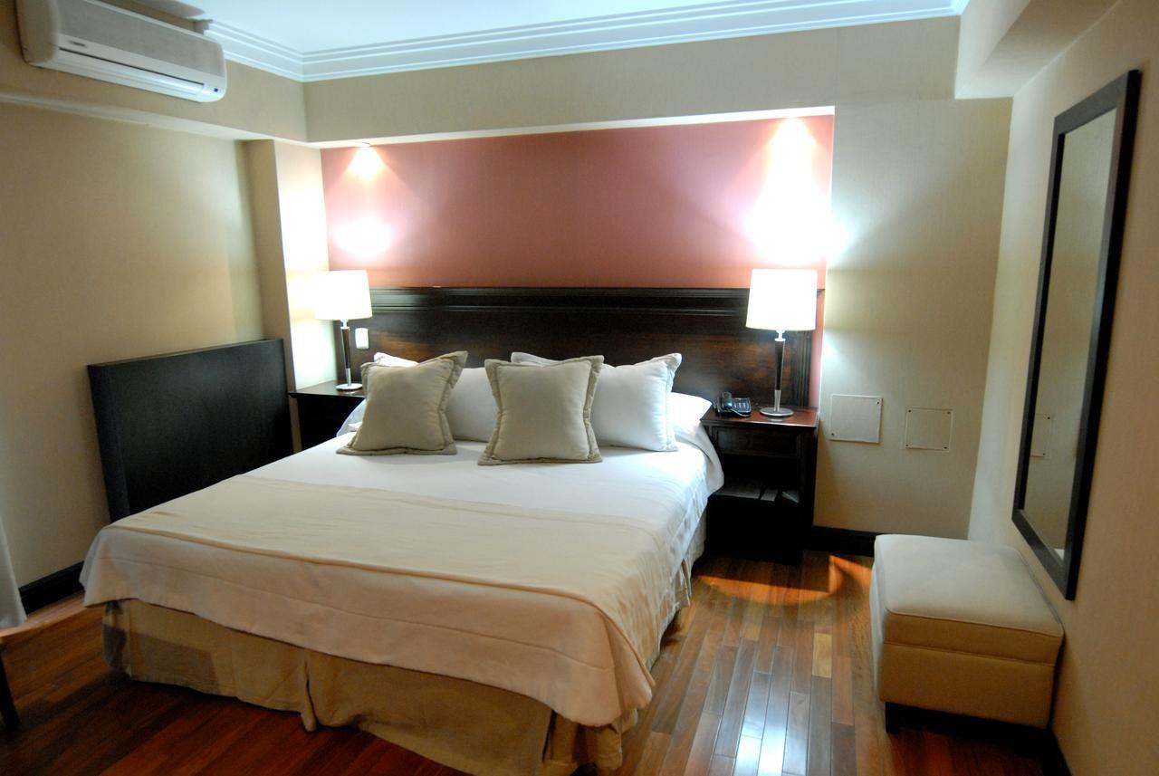 Premium Tower Suites Мендоса Екстериор снимка