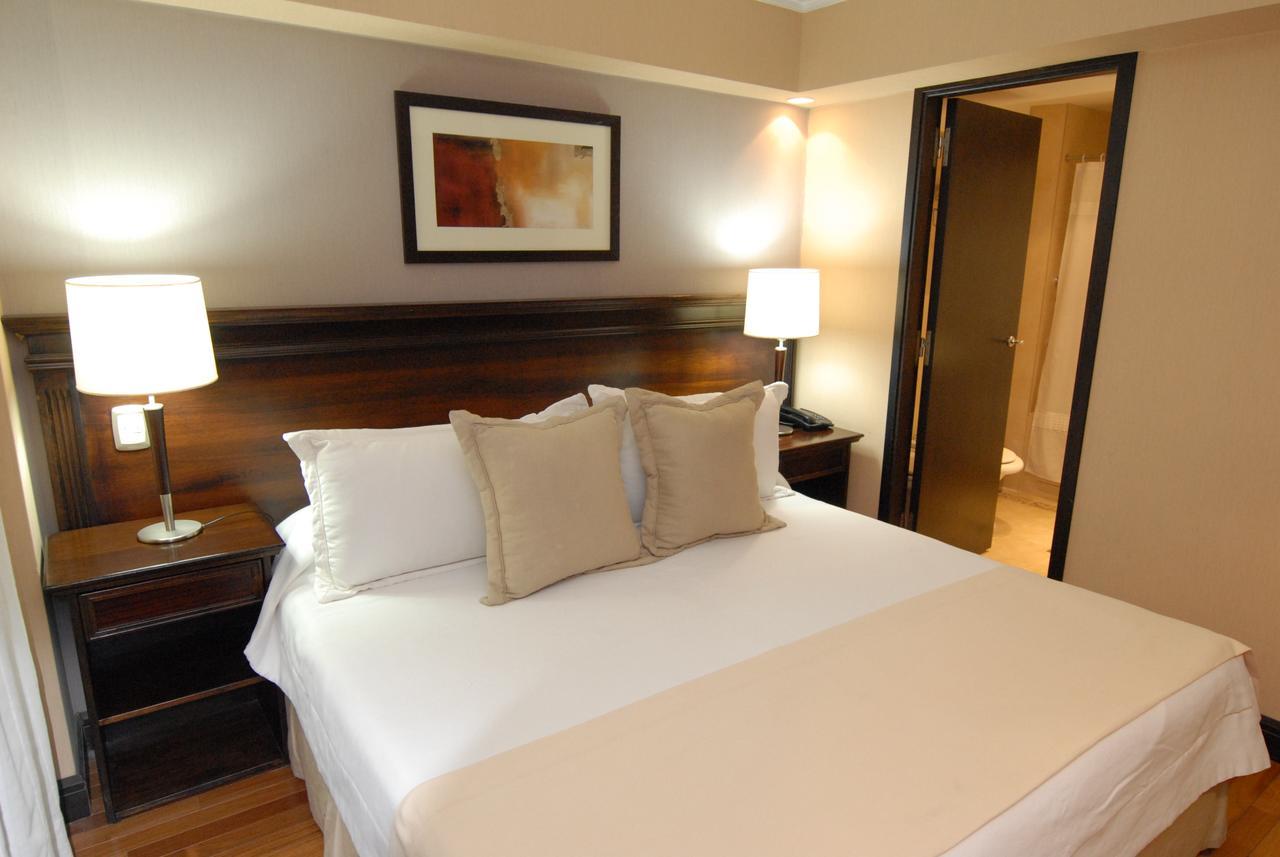 Premium Tower Suites Мендоса Екстериор снимка