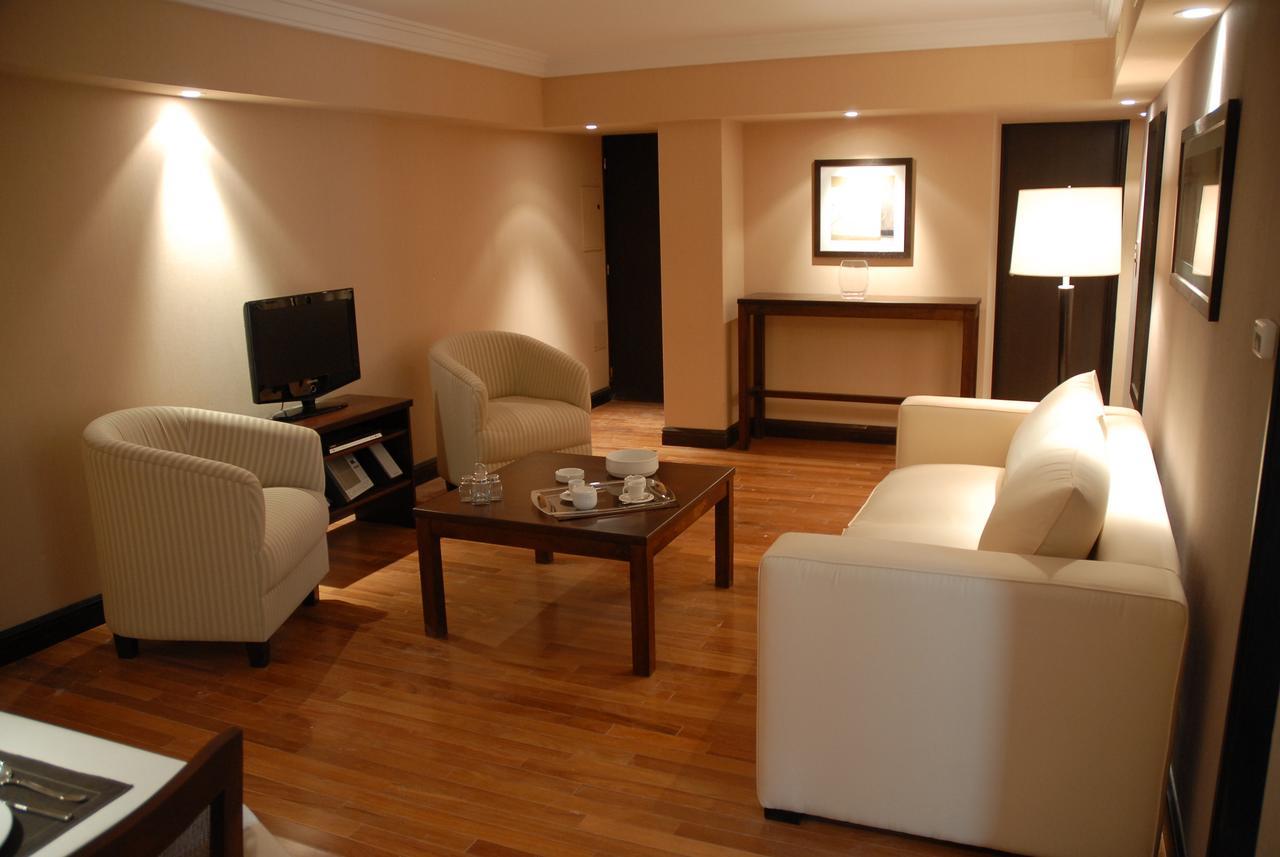Premium Tower Suites Мендоса Екстериор снимка